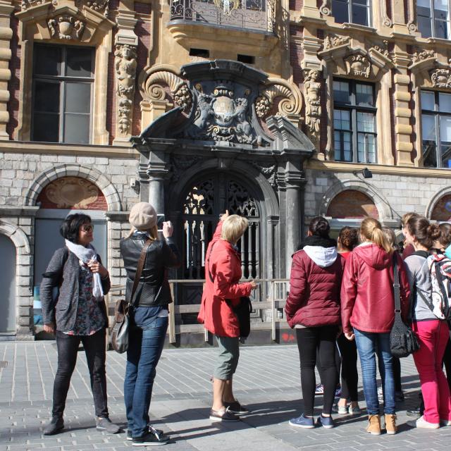 Visite guidée du Vieux-Lille devant la Vieille Bourse