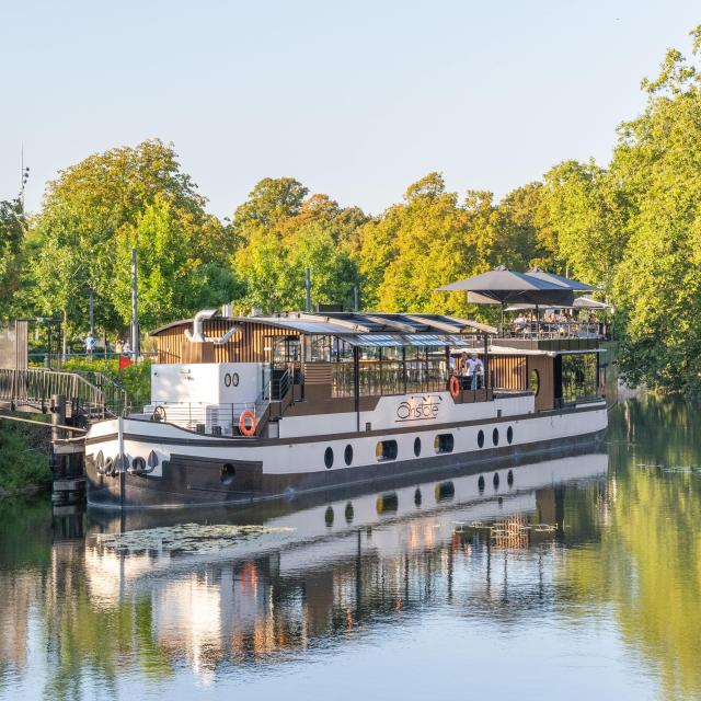 Péniche-Restaurant Aristote on the Deûle river