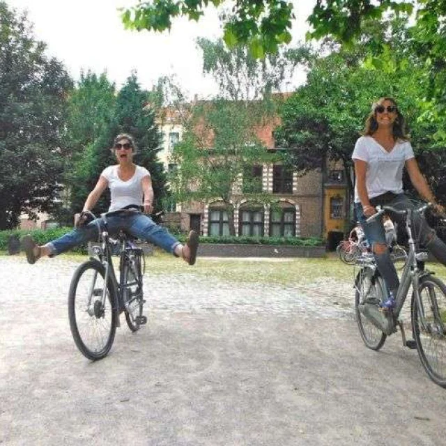 1200x900 Le Grand Huit 13759