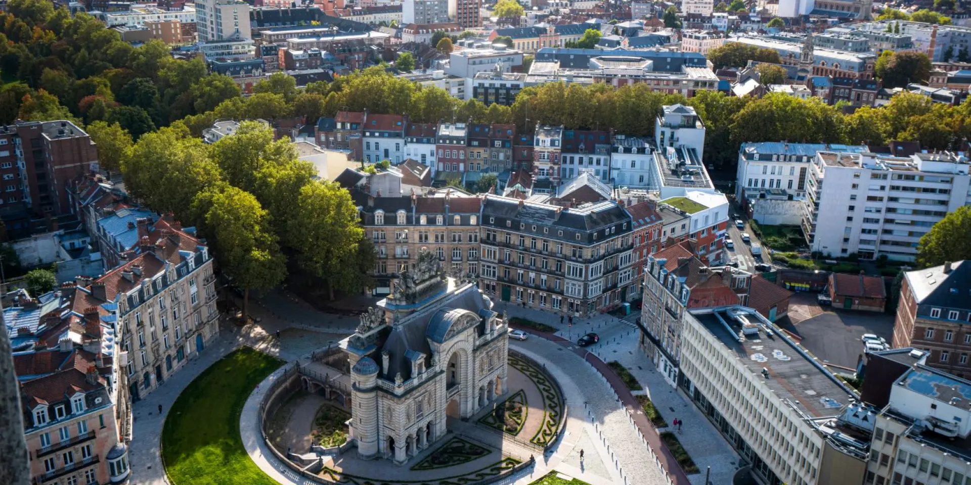 View of the Porte De Paris Belfry @lille Tourisme